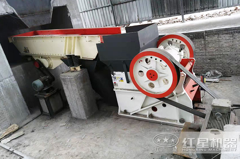 鄂破機工作現(xiàn)場實拍圖