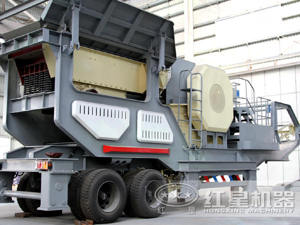 移動(dòng)破碎石子機(jī) 移動(dòng)破碎石子機(jī)