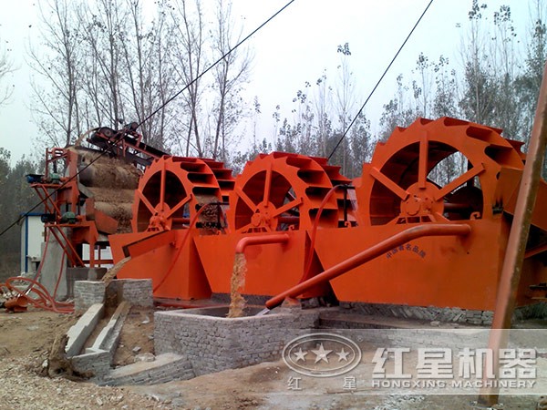 輪斗洗石機(jī)現(xiàn)場(chǎng) 輪斗洗石機(jī)現(xiàn)場(chǎng)