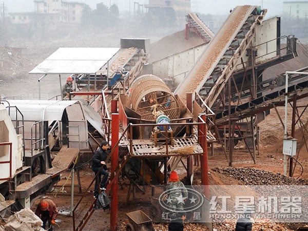 移動粉石機現(xiàn)場圖 移動粉石機現(xiàn)場圖