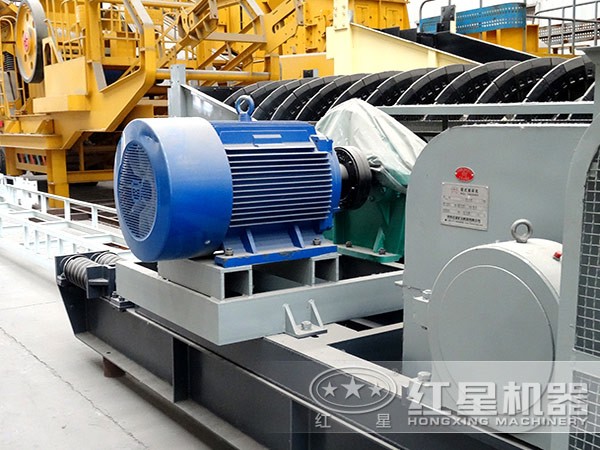 對輥式破碎機細節(jié)展示 對輥式破碎機細節(jié)展示