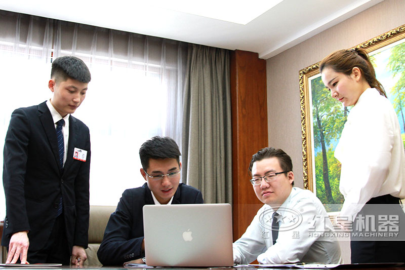 紅星支持定制服務(wù)，圖為客戶核對方案設(shè)備