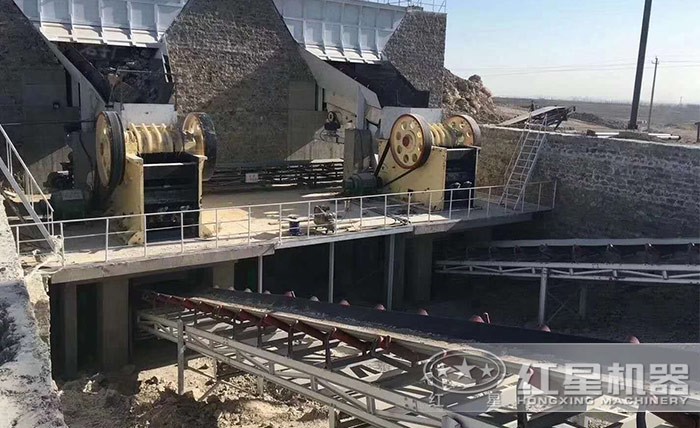 顎式破碎機用作石頭的粗碎，現(xiàn)場實拍