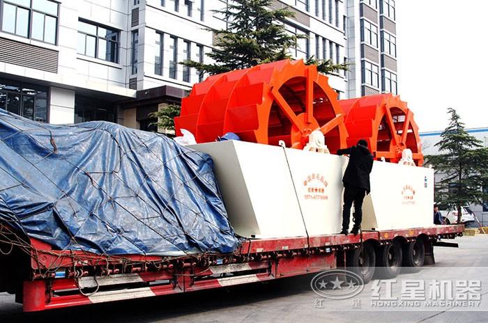 紅星洗砂機設備裝車發(fā)貨 紅星洗砂機設備裝車發(fā)貨