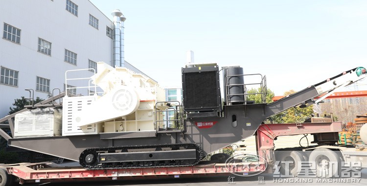 履帶式細(xì)碎機(jī)裝車(chē)發(fā)貨了 履帶式細(xì)碎機(jī)裝車(chē)發(fā)貨了