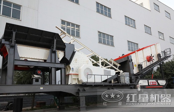 移動(dòng)重錘式破碎生產(chǎn)線(xiàn) 移動(dòng)重錘式破碎生產(chǎn)線(xiàn)