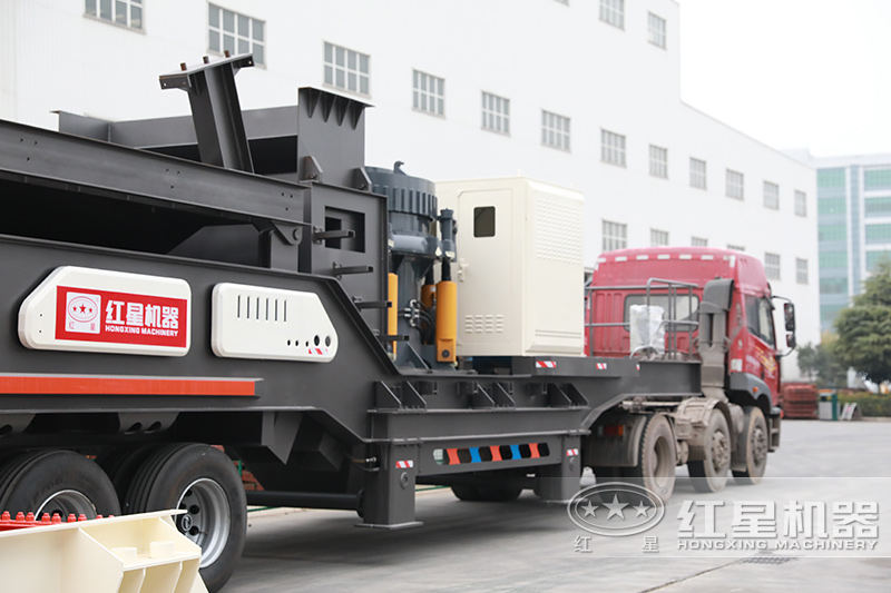 移動(dòng)打石機(jī)可搭載車頭直接行走 移動(dòng)打石機(jī)可搭載車頭直接行走