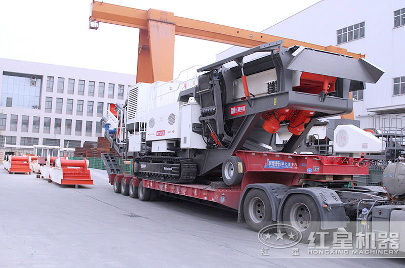 履帶式移動(dòng)破碎機(jī)發(fā)貨現(xiàn)場(chǎng)-現(xiàn)貨快發(fā)，全國配送