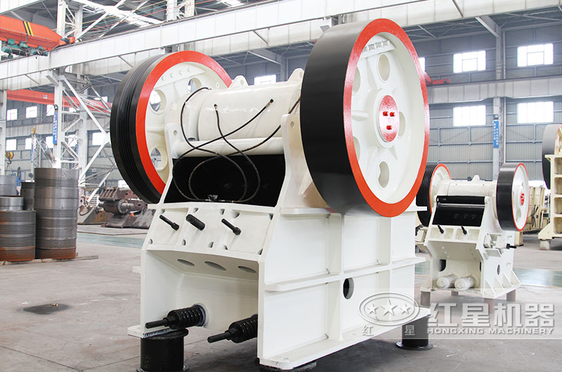 大型鄂式破碎機(jī)，粗碎石子軋石設(shè)備