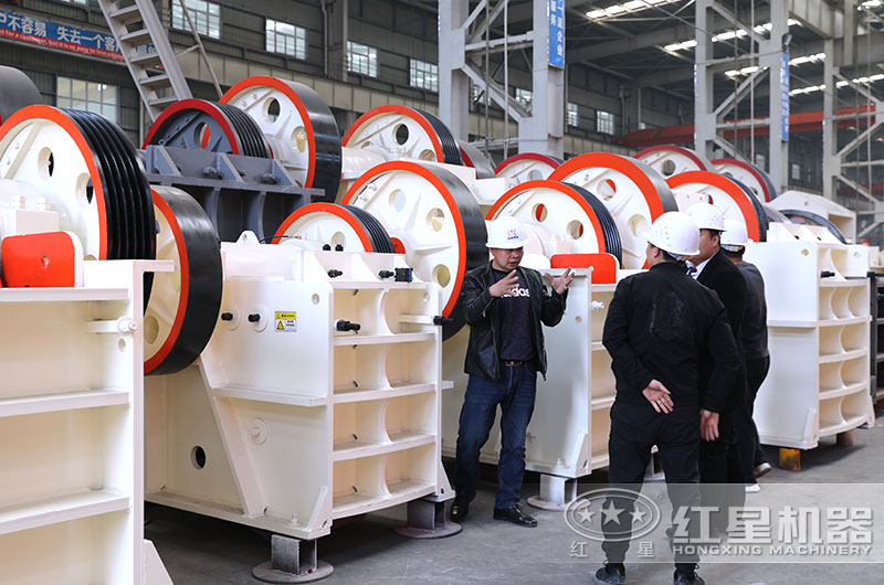 客戶到車(chē)間考察設(shè)備